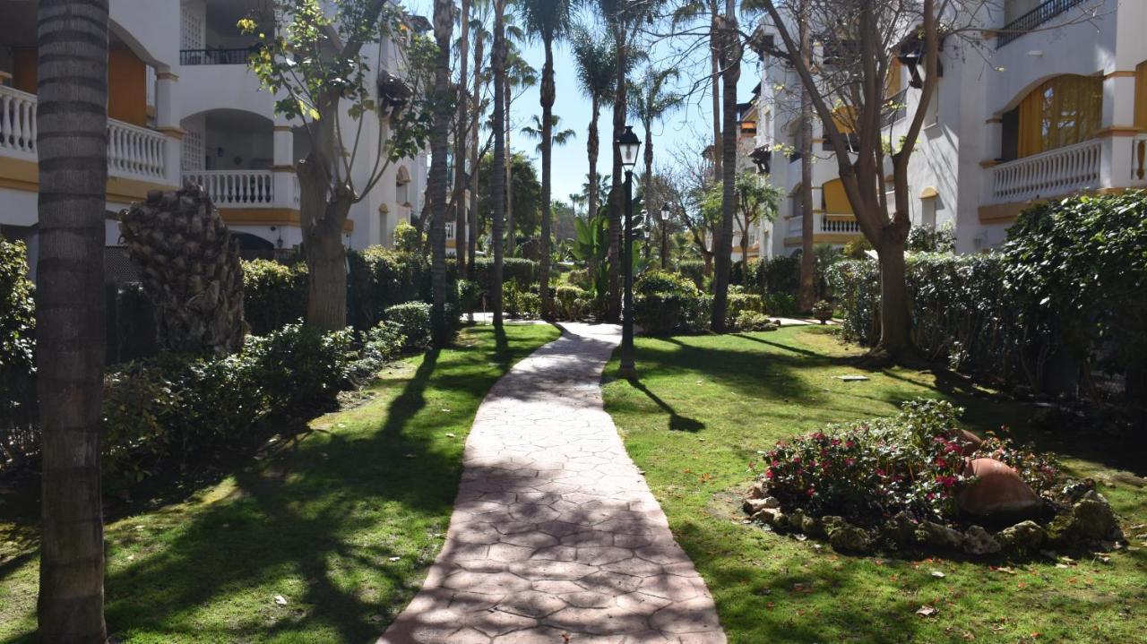 Dama Boutique Apt Marbella Exterior photo
